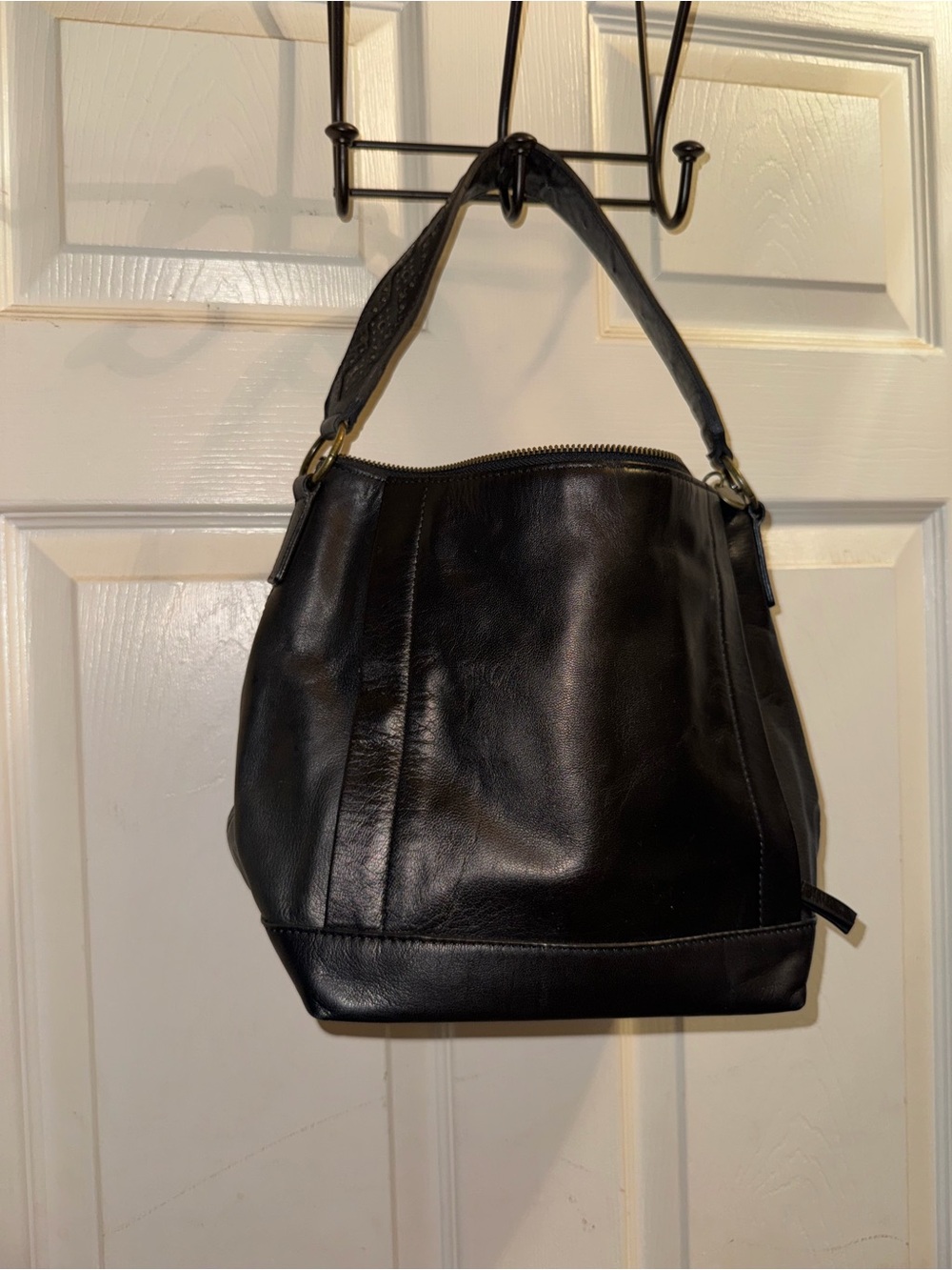 Classic Black Leather Hobo Bag - Lucky Brand